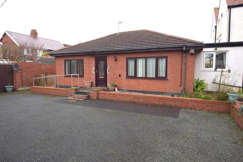 2 bedroom detached bungalow to rent, Boscombe Road, Blackpool