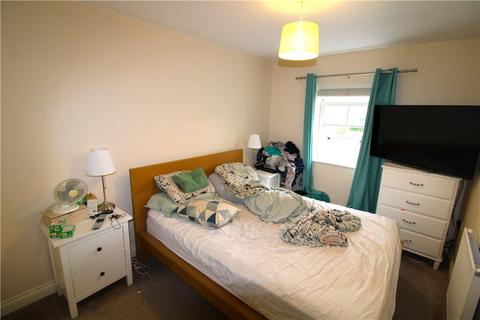 3 bedroom semi-detached house to rent, Bedford MK42
