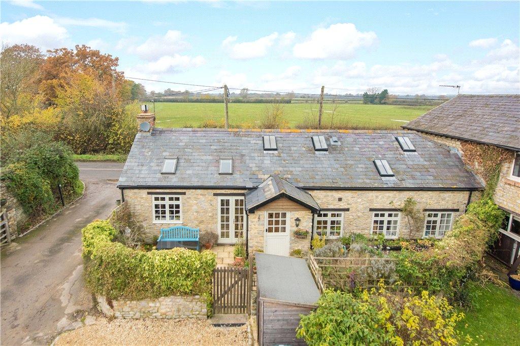 Blackthorn Road, Marsh Gibbon, Bicester, Buckinghamshire, OX27 2 bed
