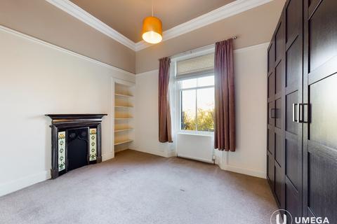3 bedroom flat to rent, Cluny Gardens, Morningside, Edinburgh, EH10