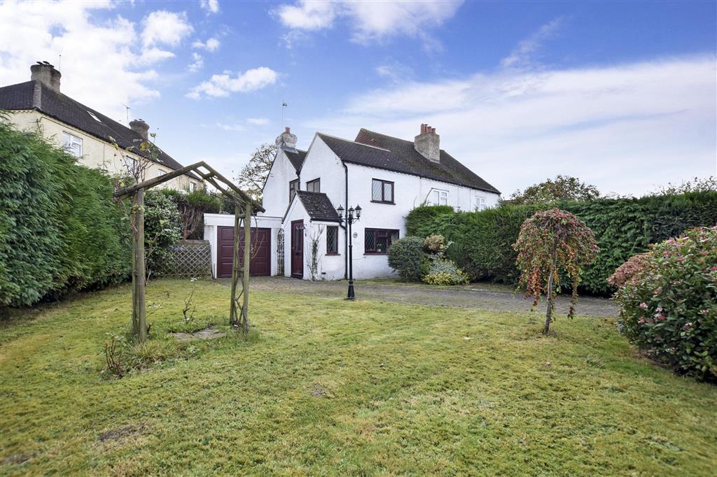 woods-hill-lane-ashurst-wood-west-sussex-3-bed-end-of-terrace-house