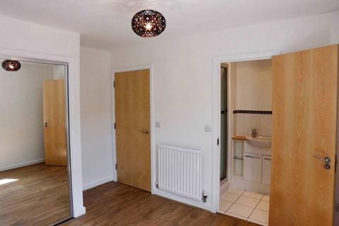 2 bedroom flat to rent, Carpenters Court, Croydon