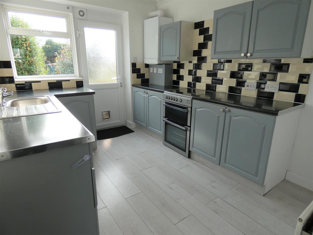 Sevenoaks Terrace, Cross Lane, Wigton, CA7 9DG 2 bed terraced house £