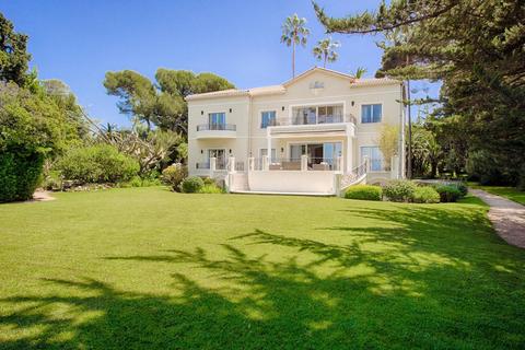 9 bedroom villa - Antibes, 06600, France