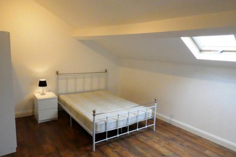 2 bedroom apartment to rent, Wilmslow Road, Rusholme, Manchester