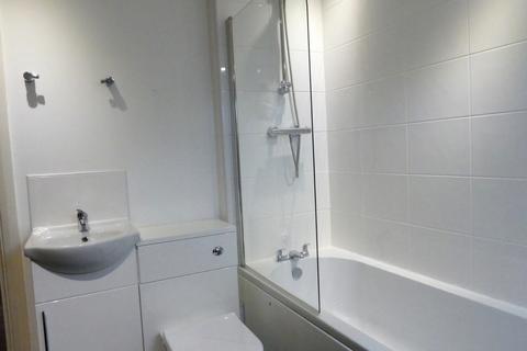 2 bedroom apartment to rent, Wilmslow Road, Rusholme, Manchester
