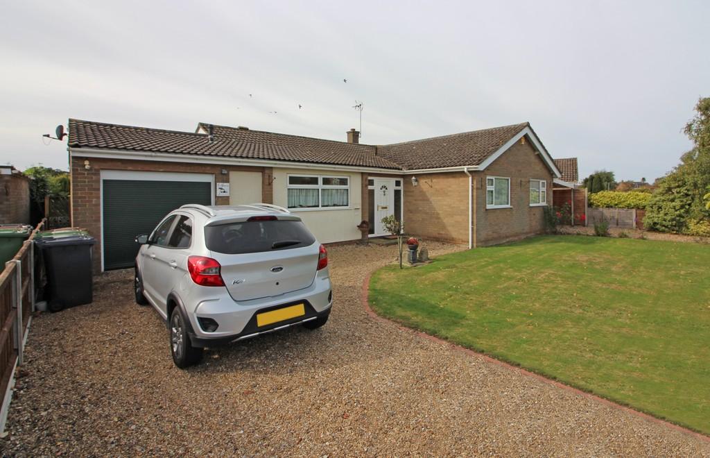 Thirlby Road, North Walsham 3 bed detached bungalow £335,000