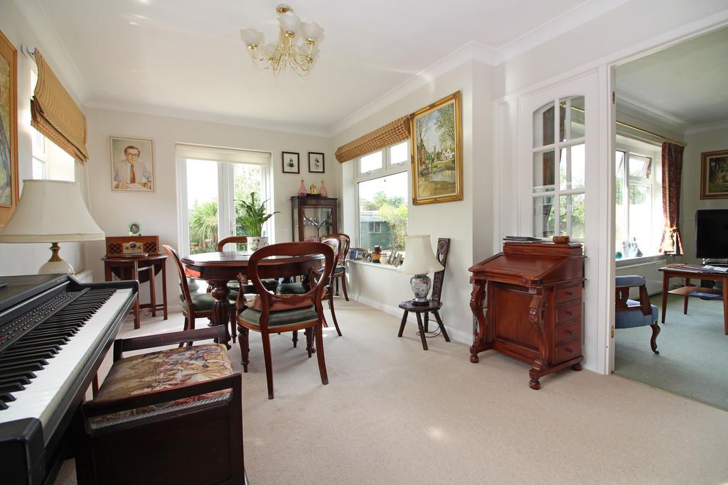 Thirlby Road, North Walsham 3 bed detached bungalow £335,000