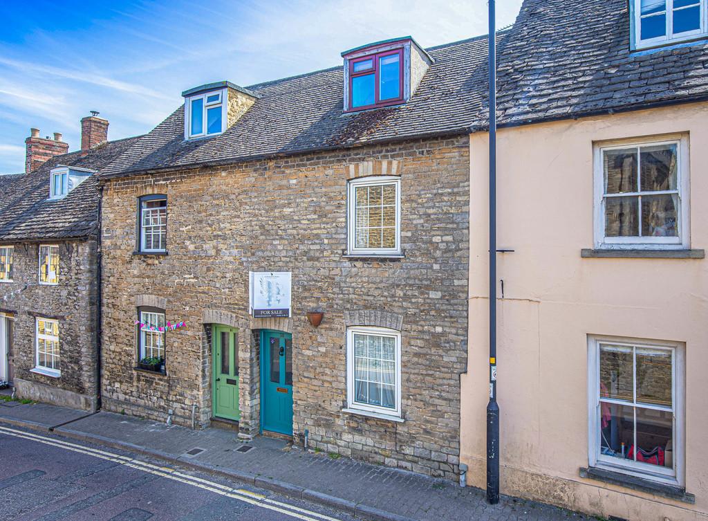 Gloucester Road, Malmesbury 3 bed cottage £249,995