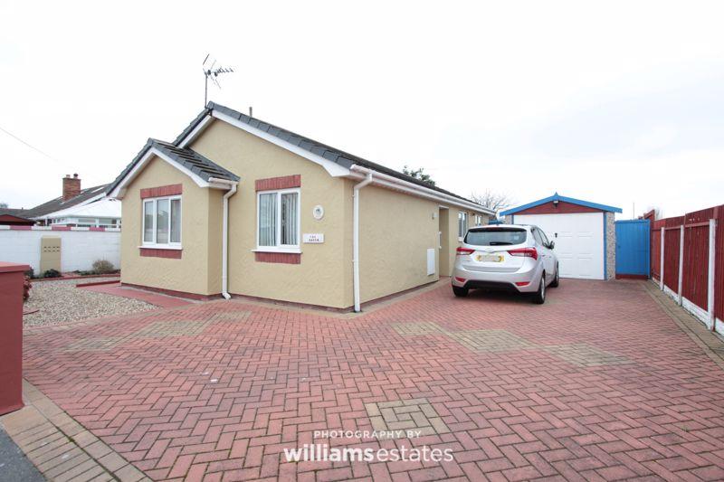 Morfa Avenue, Kinmel Bay 2 bed detached bungalow £145,000