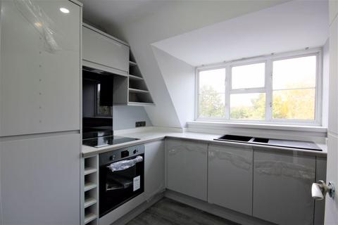 2 bedroom flat to rent, Greendale,Green Avenue, Mill Hill, London