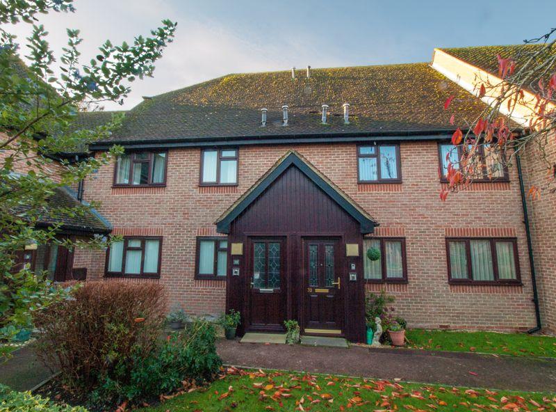 Felpham Village, West Sussex 2 bed retirement property £162,500 Felpham Village, West Sussex 2 bed retirement property £162,500
