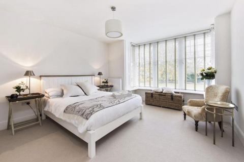 undefined, St. James's Place, Cranleigh