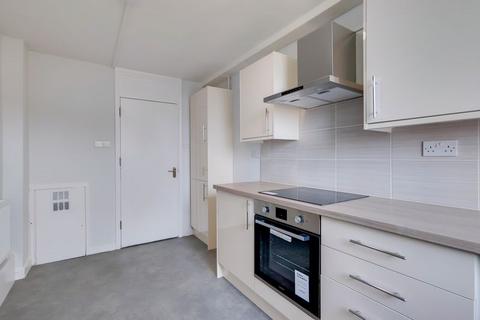 2 bedroom flat for sale, Broomcroft Avenue, Northolt, UB5