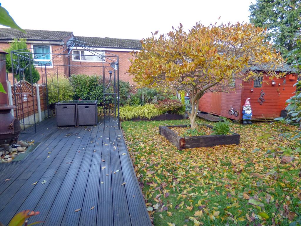 Penrith Avenue, AshtonunderLyne, Greater Manchester, OL7 2 bed