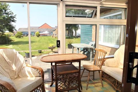 2 bedroom detached bungalow to rent, Gamekeeper, Holbeach