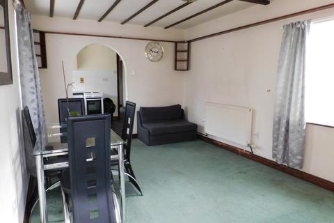 2 bedroom detached bungalow to rent, Gamekeeper, Holbeach