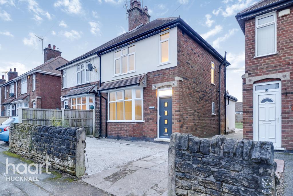 Carnarvon Grove, SuttonInAshfield 3 bed semidetached house £145,000