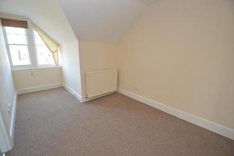 2 bedroom apartment to rent, Guildford GU1