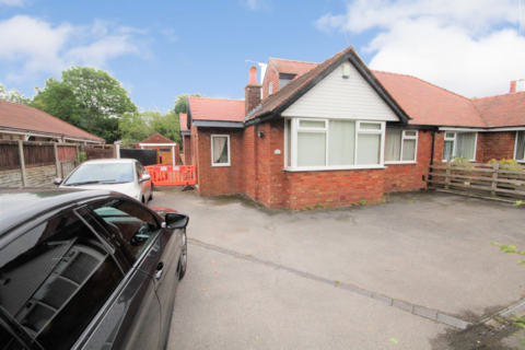 4 bedroom bungalow to rent, Sharoe Green Lane, Preston PR2