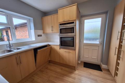 3 bedroom semi-detached house to rent, Upton, Chester, Cheshire
