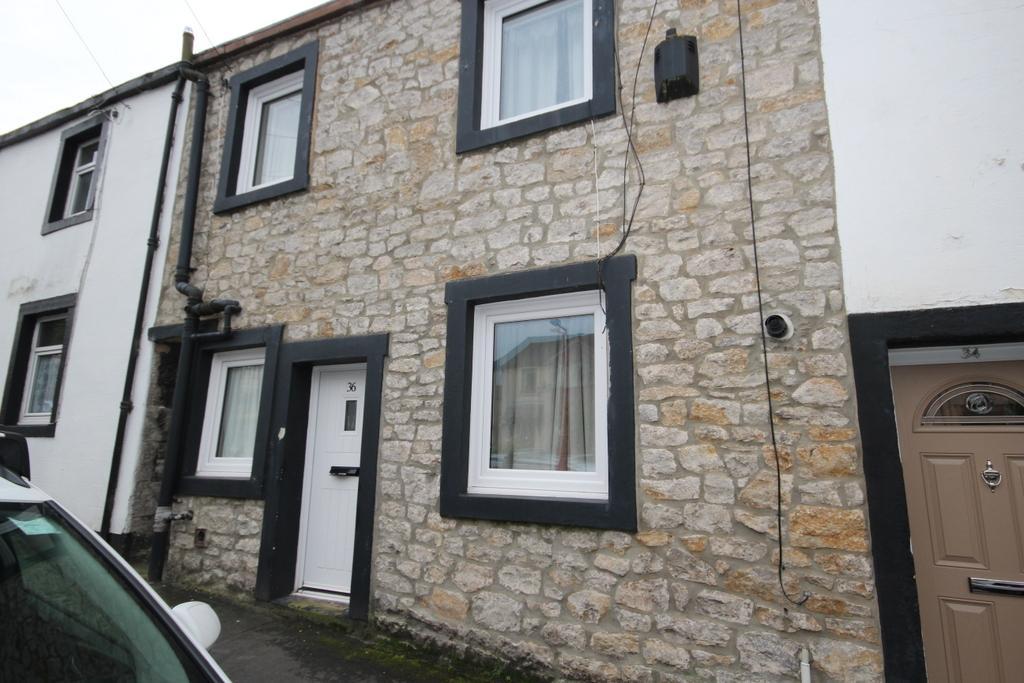 Highfield Road, Clitheroe, BB7 1NE 1 bed terraced house £440 pcm (£