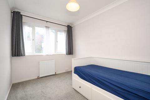 1 bedroom apartment to rent, Hersham Road, Walton-On-Thames