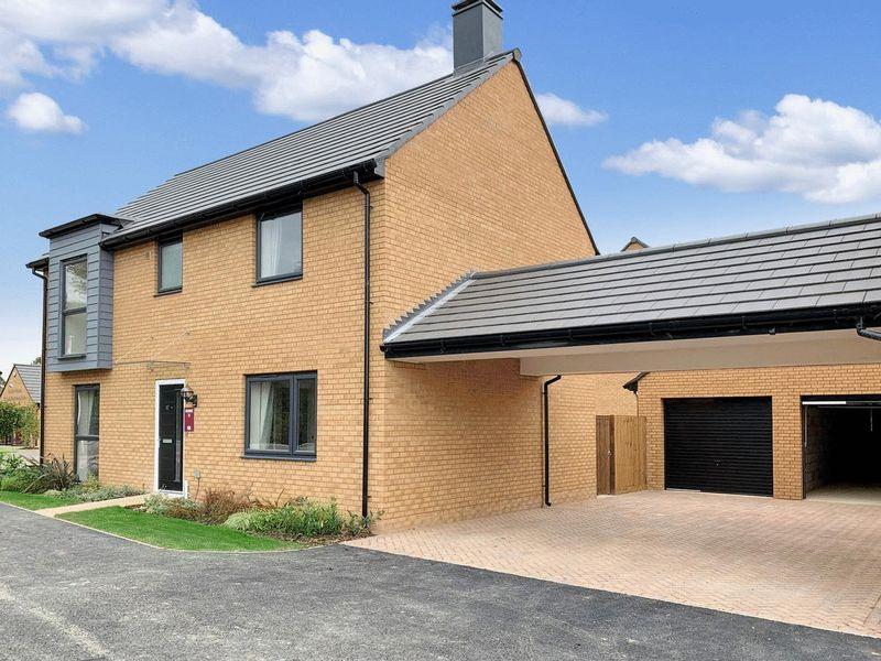 Thorn Road, Dunstable 4 bed detached house £475,000