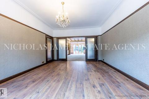 undefined, Bourne Avenue, Southgate, London N14