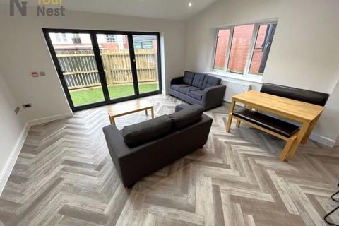 5 bedroom terraced house to rent, Derwentwater Terrace, Headingley, Leeds, LS6 3JL