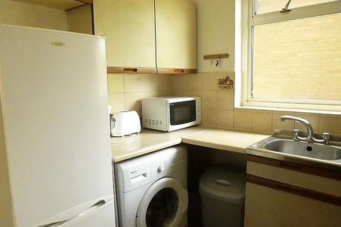 1 bedroom maisonette to rent, Pikestone, Yeading