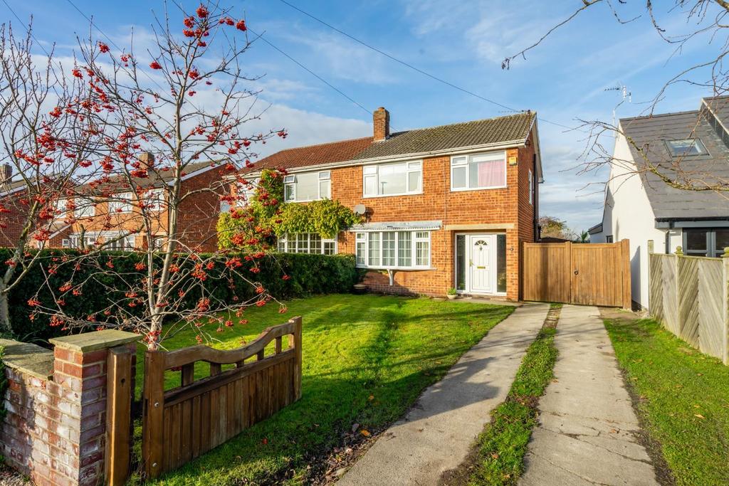 Northolme Drive, Rawcliffe, York 3 bed semidetached house £275,000