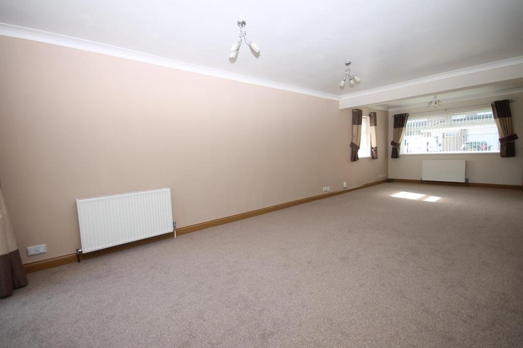 Runnymede, Nunthorpe, Middlesbrough 4 bed detached house £825 pcm (£
