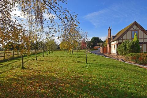 Orchard House Dark Lane Sytchampton Worcestershire Wr13 9ta 4 Bed Detached House 900 000