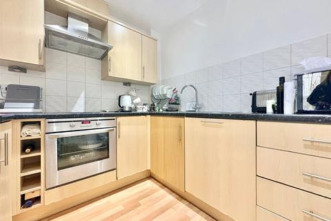 undefined, Langhorn Drive, Twickenham, TW2