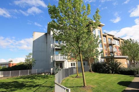undefined, Langhorn Drive, Twickenham, TW2