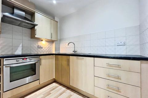 undefined, Langhorn Drive, Twickenham, TW2