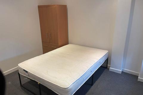 3 bedroom flat to rent, Streathbourne Road, Tooting Bec