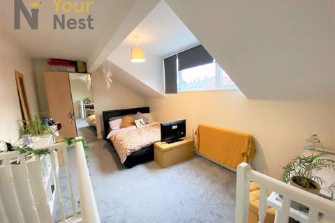 3 bedroom terraced house to rent - Beechwood Mount, Burley, Leeds, LS4 2NQ