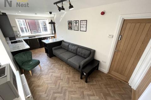 undefined, Richmond Mount, Leeds, LS6 1DF