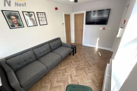 undefined, Richmond Mount, Leeds, LS6 1DF