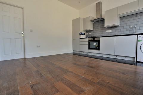 1 bedroom flat to rent - Kelso Road