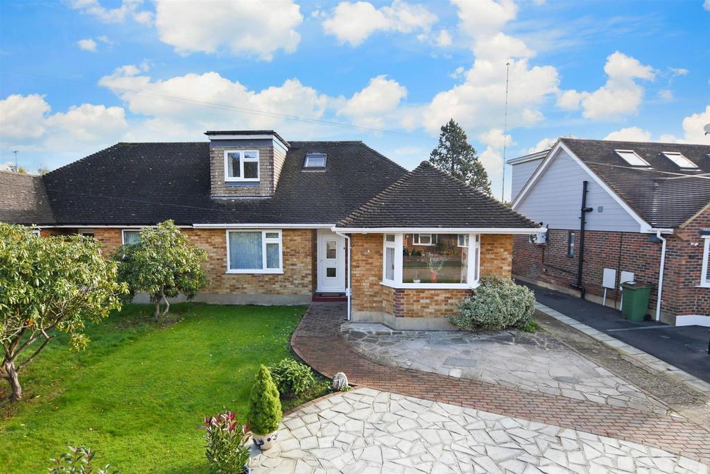 Cootes Avenue, Horsham, West Sussex 3 bed semidetached bungalow for