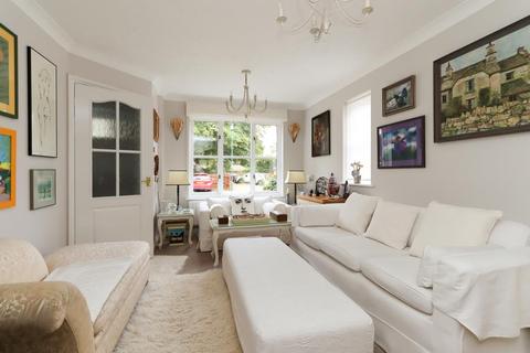 2 bedroom retirement property for sale - Marriot Terrace, Cedars Village, Chorleywood, Herts WD3