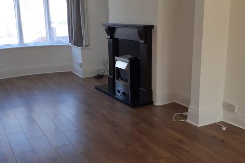 3 bedroom semi-detached house to rent, Sandringham Road, Redcar TS10