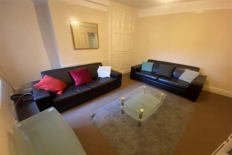 3 bedroom end of terrace house to rent, Broadgate, Beeston, NG9 2GG