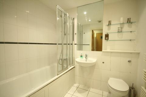 1 bedroom flat to rent, Westferry Road, Docklands