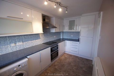 3 bedroom terraced house to rent, Firfield Road, Benfleet SS7