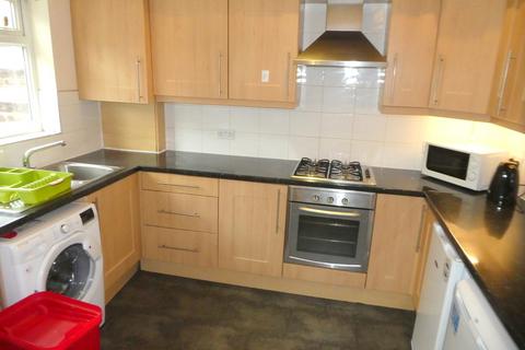 4 bedroom terraced house to rent, Oxney Road, Rusholme, Manchester