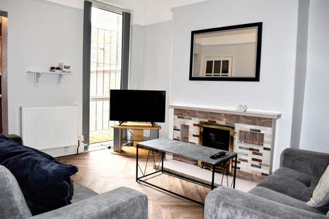 4 bedroom terraced house to rent, Langley Road, Fallowfield, Manchester